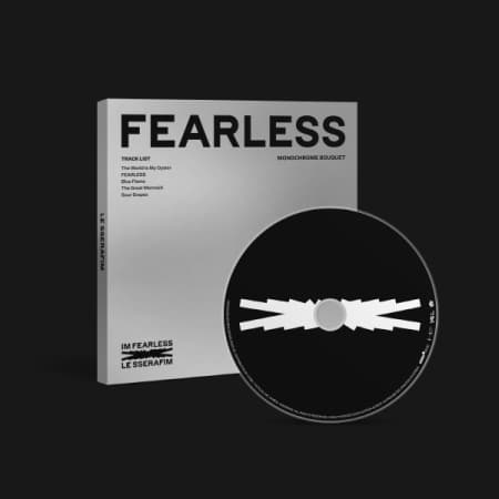 Le Sserafim - Fearless (monochrome Bouquet V